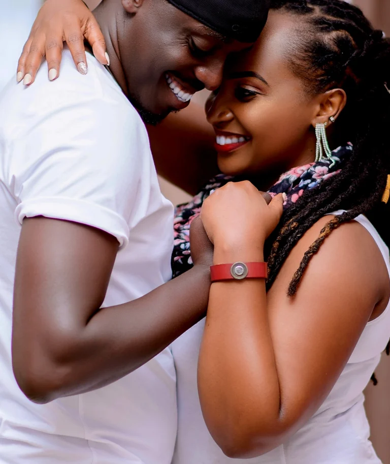 couple-embrace-floral-scarf-linc-and-veve