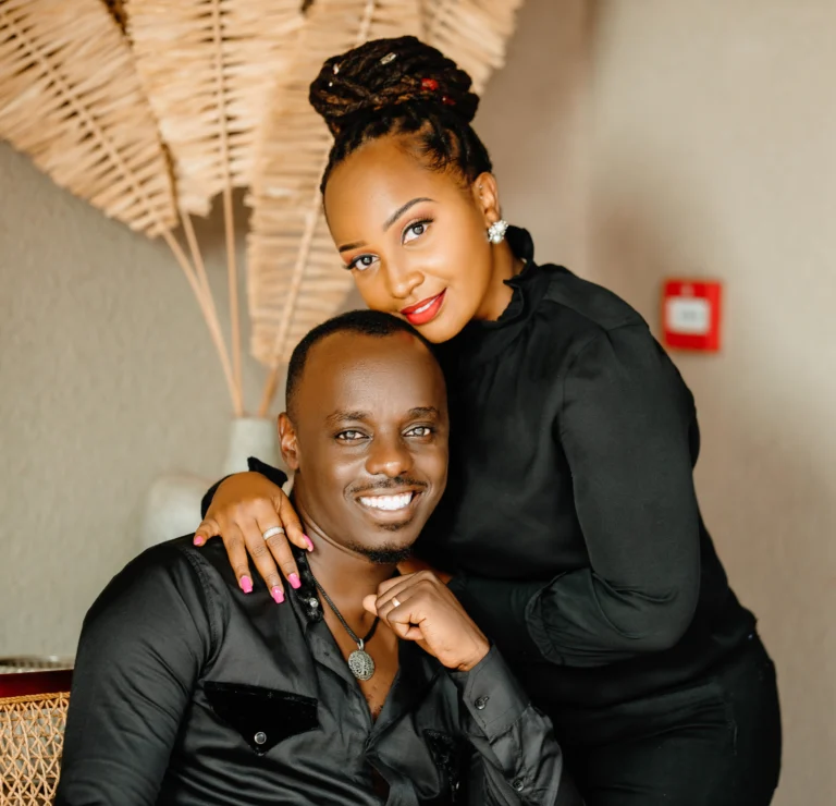 couple-portrait-rattan-backdrop-2-linc-and-veve